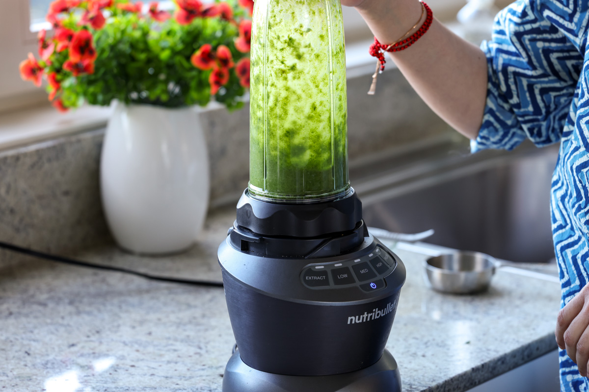 blending the spinach mixture
