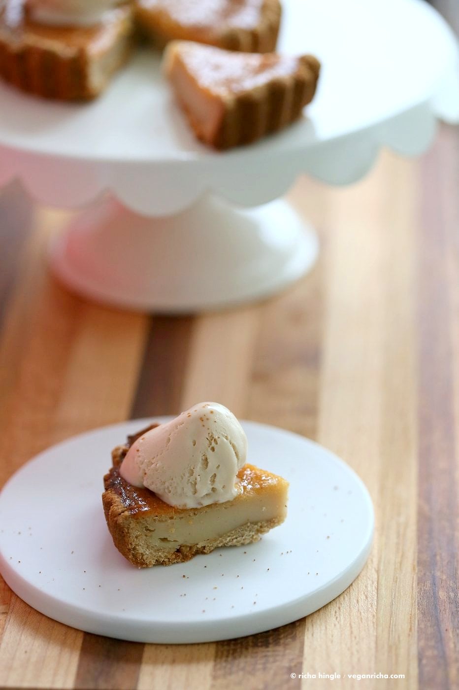 Easy Vegan Cheesecake. Baked Vegan Cheesecake Recipe with Cashews and non dairy yogurt. Soy-free Gluten-free Recipe. | VeganRicha.com