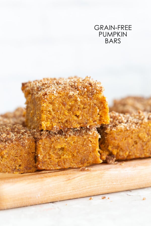 ย These Vegan Gluten-free Pumpkin Bars are grain-free, fudgy and so Delicious! Cinnamon streusel on top makes them decadent and festive. #Vegan #Glutenfree #Soyfree #Paleo #Grainfree #Recipe #VeganRicha