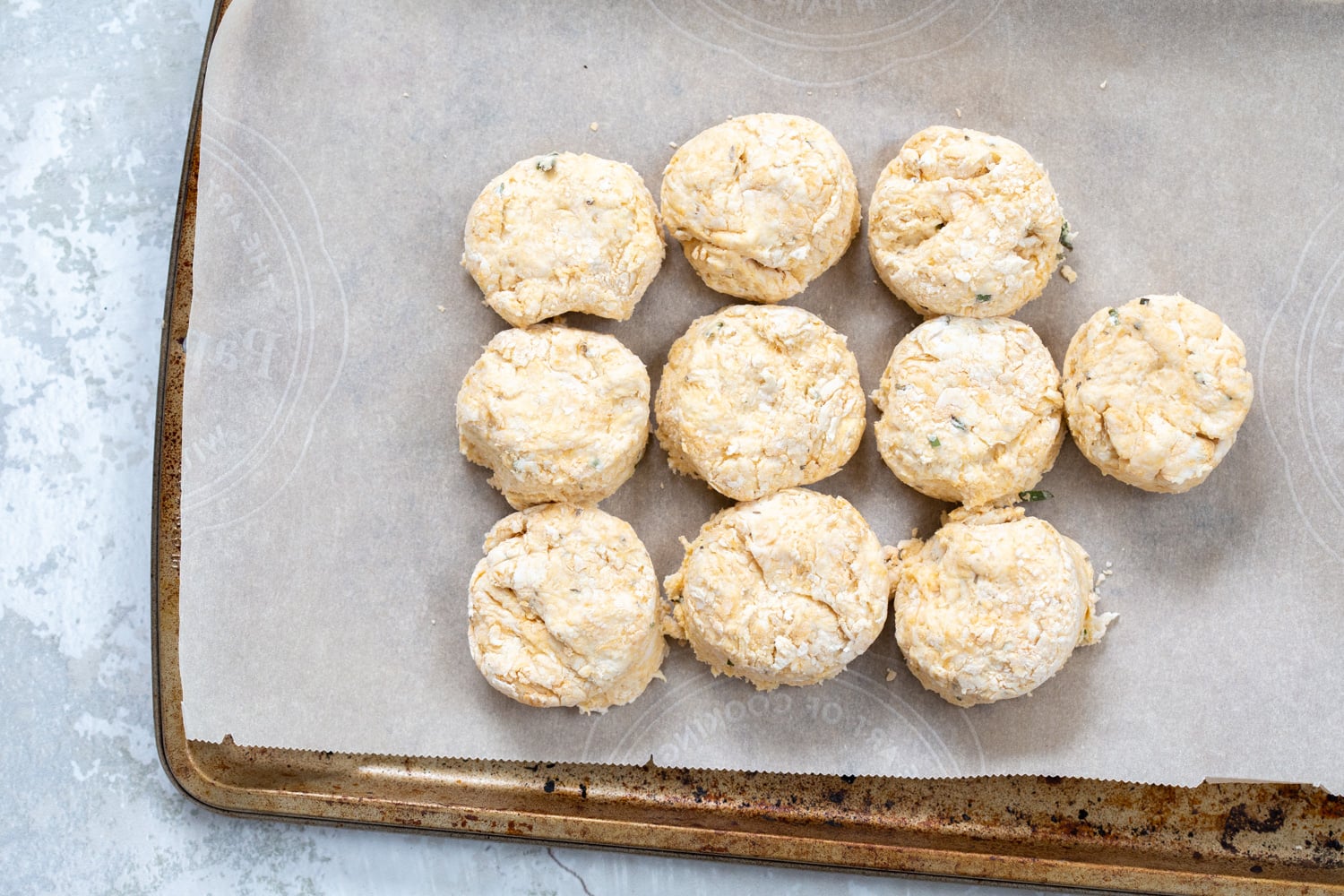 Oil-free Vegan Biscuits. These flaky savory herbed biscuits dont use any oil or butter! Soft inside and an amazing crumb. #VeganRicha #Vegan #Soyfree #Nutfree low fat #Biscuit #Recipe
