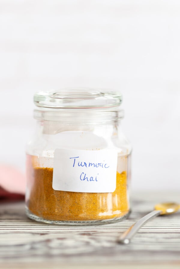 Golden Chai Mix for Turmeric Chai Latte. Golden Milk Mix + Chai Spice is a perfect start to the morning. This mix is great for gifting, and use in curries, dals, stews, with veggies. #Vegan #VeganRicha #goldenchaimix #turmericchaimix #goldenmilklatte #Glutenfree #Soyfree #Nutfree #Recipe