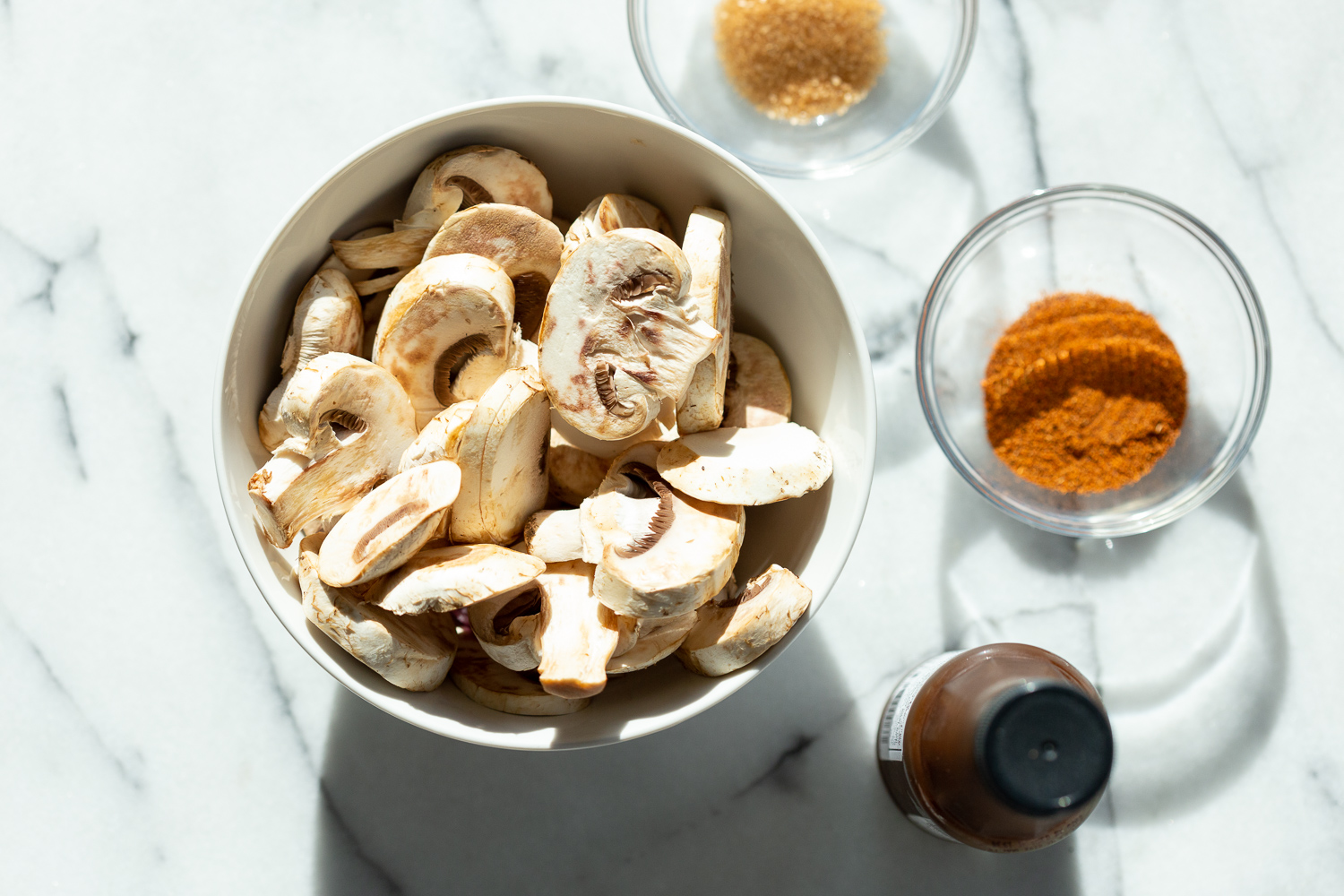 Ingredient for our Vegan Gyros with Mushrooms in Bowls