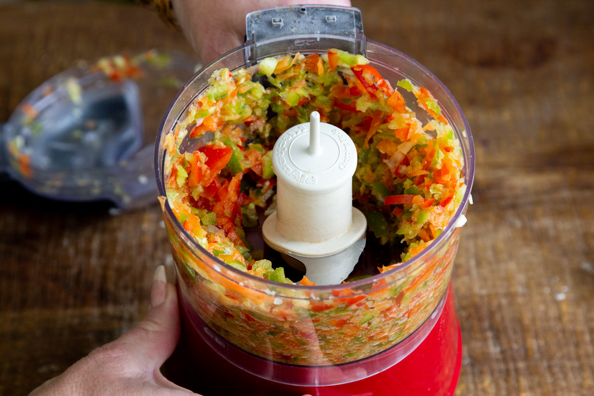bell pepper, ginger, chili and garlic in a food processor