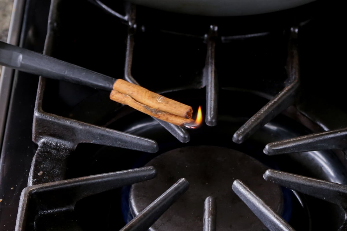 smoking the cinnamon stick
